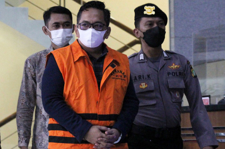 DJK ditahan selama 20 hari pertama dimulai 22 Juli 2022 sampai dengan 10 Agustus 2022 di Rutan KPK pada Pomdam Jaya Guntur.