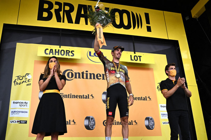 Ini adalah kemenangan etape kelima bagi Jumbo di Tur 2022 dengan Vingegaard dan Wout van Aert masing-masing memenangi dua etape.