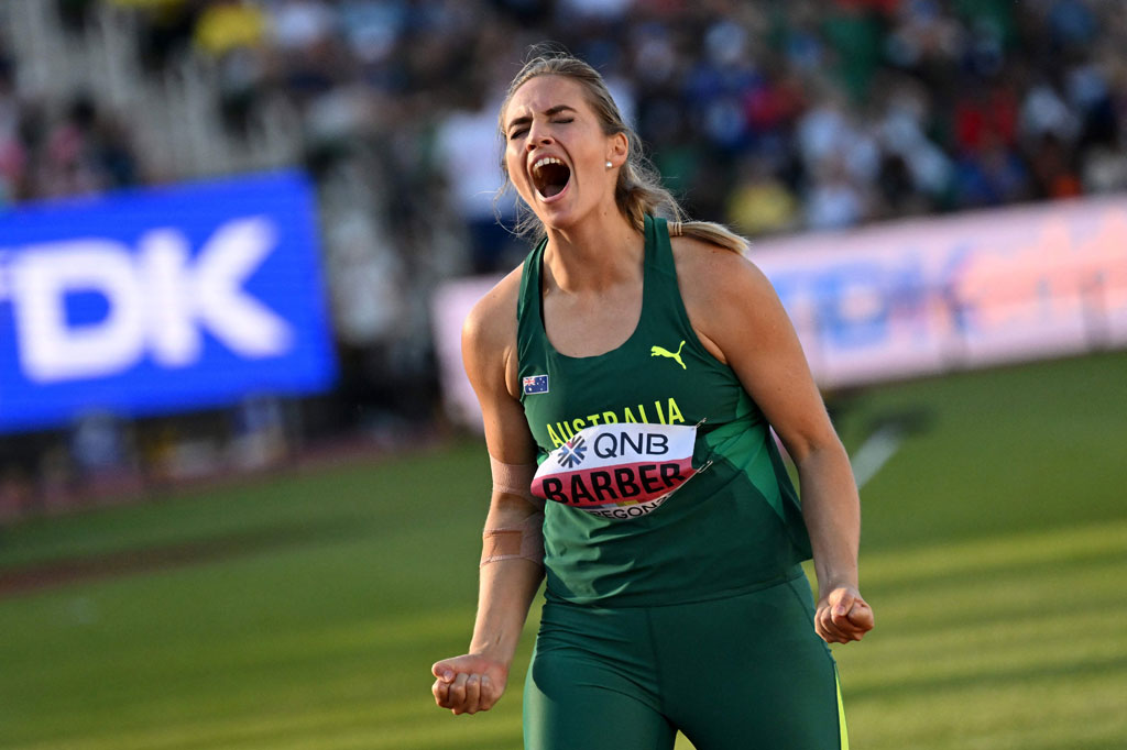 Barber, peraih medali perunggu di Olimpiade Tokyo, melakukan lemparan terbaik dengan catatan 66,91 meter.