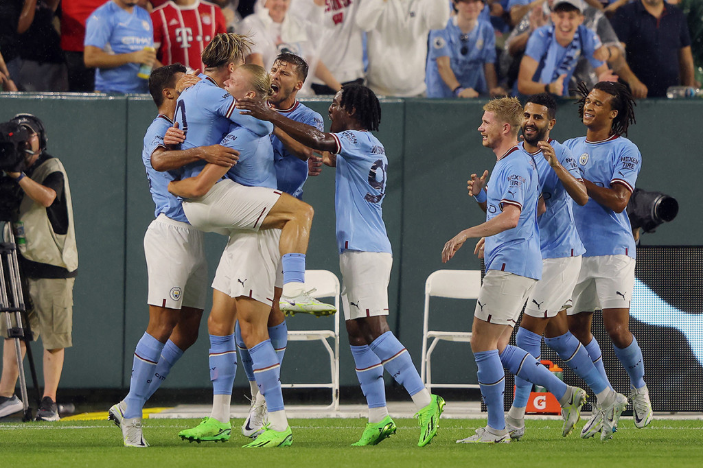 Manchester City meraih kemenangan tipis 1-0 atas Bayern Muenchen di laga pramusim. Gol tunggal skuad asuhan Pep Guardiola dicetak oleh Erling Haaland. 