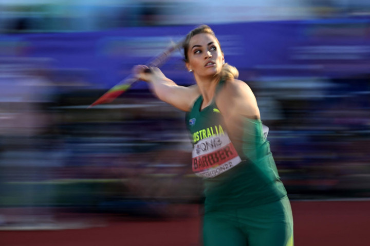 Kelsey-Lee Barber dari Australia mempertahankan gelar dunia lempar lembing setelah mencatatkan lemparan terjauh di Kejuaraan Atletik Dunia di Eugene, Oregon, Sabtu, 23 Juli 2022 WIB.