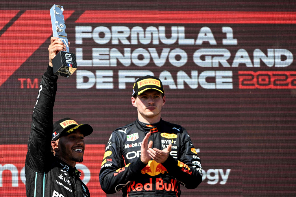 Kemenangan di GP Prancis memperlebar selisih Verstappen atas Leclerc di klasemen kejuaraan dunia.
