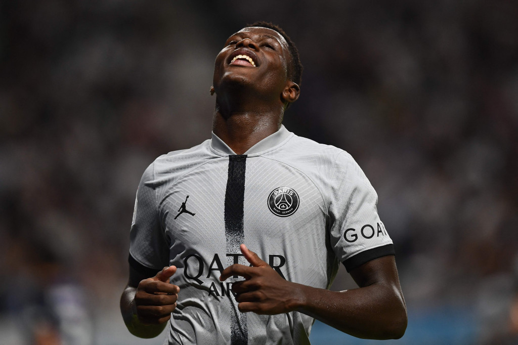 Nuno Mendes melakukan selebrasi usai mencetak gol ke gawang Gamba Osaka dalam laga pramusim di Stadion Panasonic, Senin, 25 Juli 2022. 