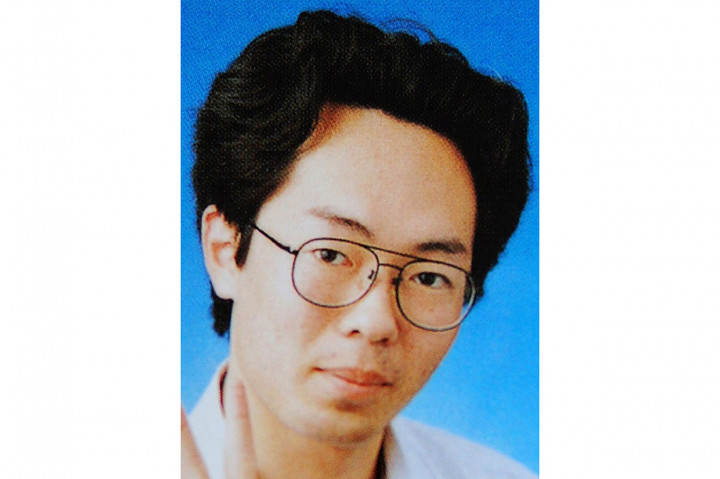 Menteri Kehakiman Jepang Yoshihisa Furukawa berbicara selama konferensi pers tentang eksekusi Tomohiro Kato, yang dihukum karena membunuh tujuh orang di distrik toko elektronik Akihabara Tokyo pada 2008, di Tokyo pada 26 Juli 2022. Eksekusi mati dengan cara dihukum gantung ini menjadi yang pertama dilakukan di Jepang sepanjang tahun ini.