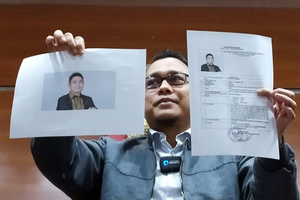 Hal itu dilakukan lantaran tersangka kasus dugaan korupsi izin usaha pertambangan di Tanah Bumbu, Kalimantan Selatan tersebut, dua kali tidak menghadiri panggilan tim penyidik KPK sehingga dinilai tidak kooperatif.