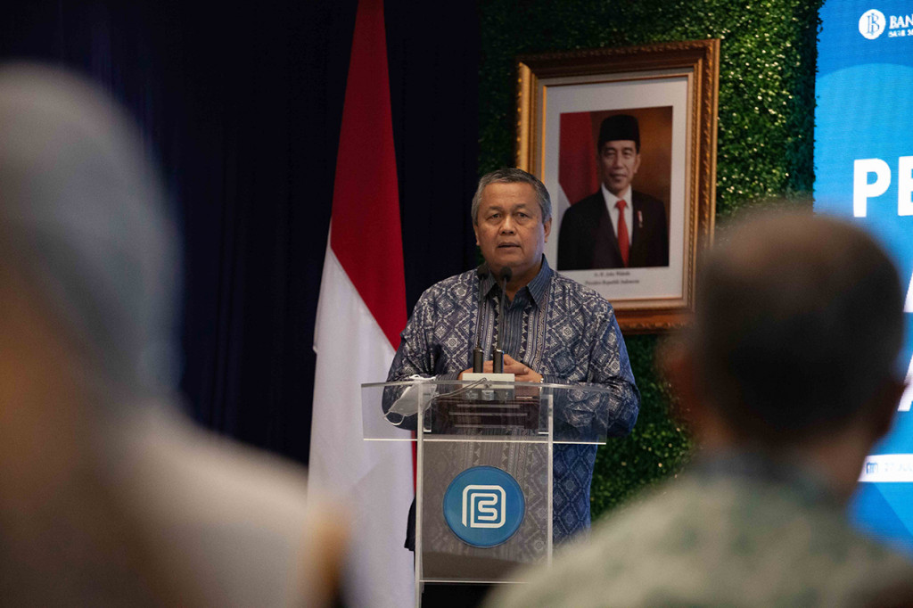 Gubernur Bank Indonesia sekaligus pendiri DAPENBI Perry Warjiyo menyampaikan kata sambutan dalam acara peresmian Graha DAPENBI di Jakarta Selatan, Rabu, 27 Juli 2022.