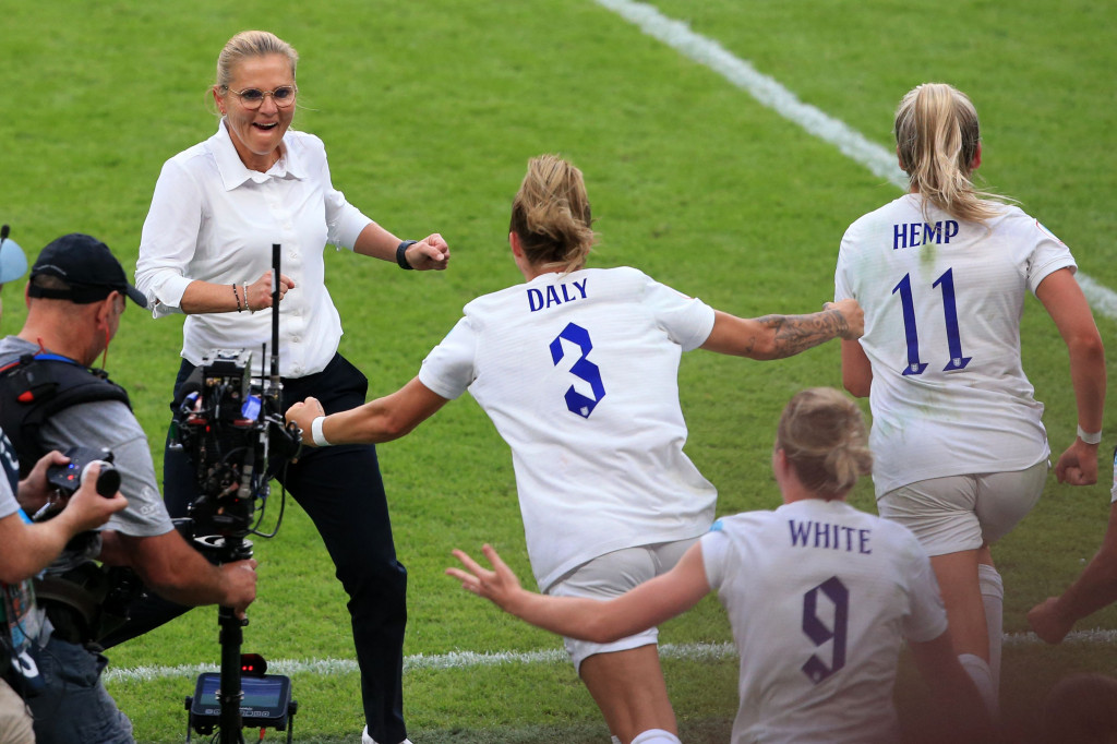 Untuk sang pelatih, Sarina Wiegman, ini adalah gelar keduanya setelah di 2017 bersama Timnas Belanda.