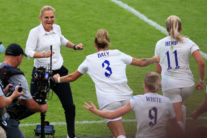 Untuk sang pelatih, Sarina Wiegman, ini adalah gelar keduanya setelah di 2017 bersama Timnas Belanda.