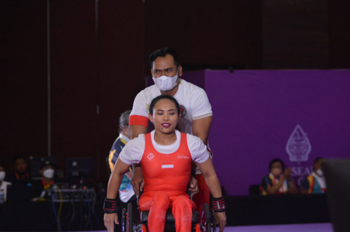 Eneng Paridah dan Ni Nengah Widiasih masing-masing menyumbangkan dua emas.