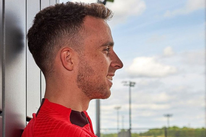 Jota sayangnya harus melewatkan semua jadwal pramusim Liverpool karena berkutat dengan pemulihan cedera hamstring yang dideritanya. Kendati demikian ia turut hadir ketika Liverpool mengalahkan Manchester City 3-1 dalam laga Community Shield sebagai penanda musim baru kompetisi domestik Inggris akhir pekan lalu.