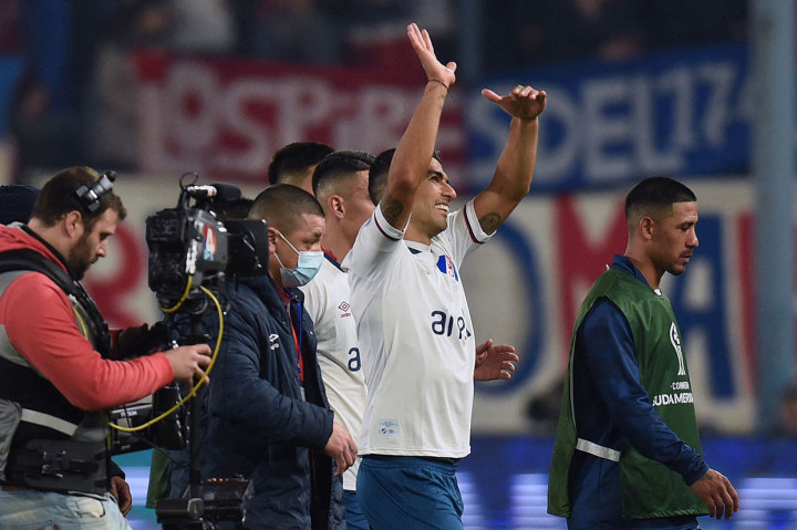 Suarez adalah pencetak gol terbanyak sepanjang masa tim nasional Uruguay dan telah menikmati karir cemerlang di Eropa sejak meninggalkan tanah airnya sejak berusia 19 tahun.