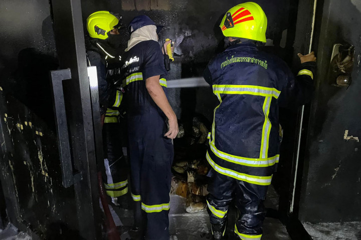 Semua korban diyakini orang Thailand. 