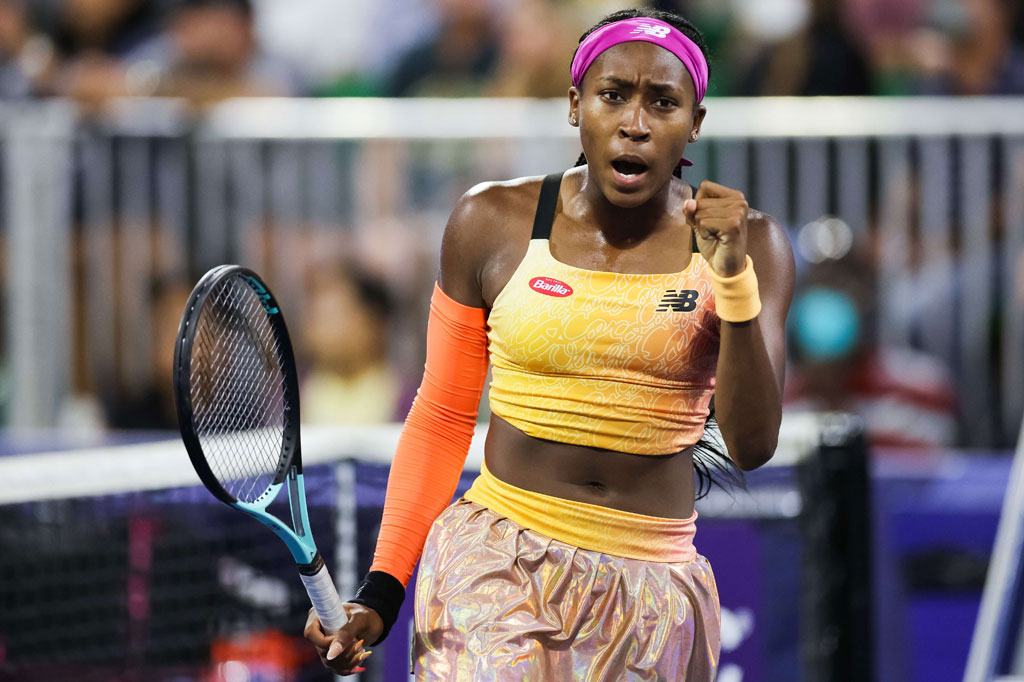 Petenis berusia 18 tahun, yang mencapai final Grand Slam pertamanya di French Open pada Juni, tersebut hanya membutuhkan satu break servis untuk merebut set pertama 6-4 dalam pertemuan blockbuster itu.