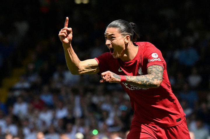 Darwin Nunez yang masuk sebagai pemain pengganti akhirnya berhasil memberikan dampak langsung dengan mencetak gol penyama kedudukan untuk Liverpool setelah menerima umpan Mohamed Salah pada menit 64, untuk mengubah skor menjadi 1-1.