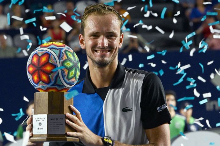 Petenis nomor satu dunia itu tidak kehilangan satu set pun sepanjang pekan di ajang ATP 250 Meksiko untuk mendapatkan trofi tingkat tur ke-14nya. 