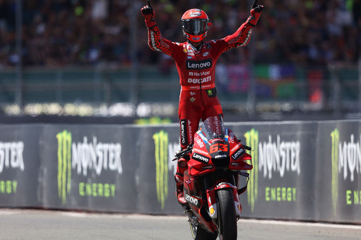 Dalam balapan di Sirkuit Silverstone, Inggris, Minggu, 7 Agustus 2022, malam WIB, Bagnaia menjadi yang terbaik dengan catatan waktu 40 menit 10,260 detik.
