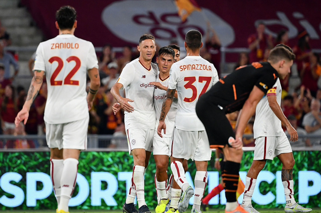 AS Roma mengakhiri pramusimnya dengan kemenangan telak atas Shakhtar Donetsk. Tampil di Stadion Olimpico, Senin, 8 Agustus 2022, Giallorossi mengalahkan tim tamu dengan skor 5-0.