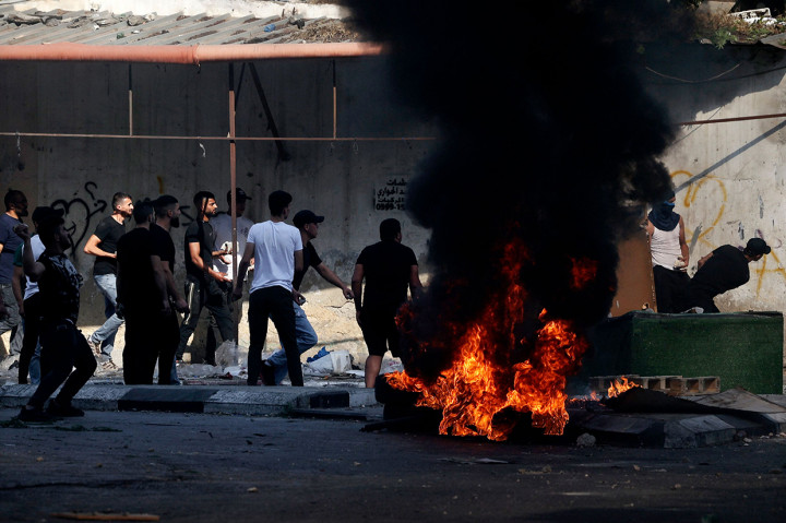 Kementerian Kesehatan Palestina dalam pernyataannya menyebut sekitar 40 warga Palestina lainnya mengalami luka-luka, dengan empat orang di antaranya mengalami luka serius.