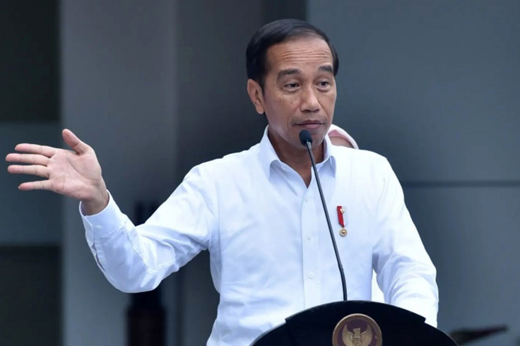 “(Pembangunan) habis Rp205 miliar, alkesnya juga kurang lebih Rp200-an miliar, ini yang namanya gotong royong untuk menyelesaikan tadi uang yang harus keluar karena tidak siapnya rumah sakit kita. Tadi saya cek, ada 277 tempat tidur, cek ruang operasi, cek ICU semuanya saya lihat, sudah super modern saya jadi ingatkan enggak usah (berobat) ke luar (negeri), di sini sudah cukup untuk menangani kasus-kasus yang ada,” ujar Jokowi.