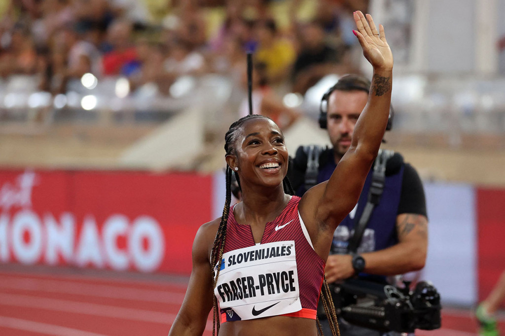 Ibu satu anak berusia 35 tahun ini mencatat waktu 10,62 detik yang juga menjadi waktu terbaik dalam pertemuan di Stade Louis II ini.