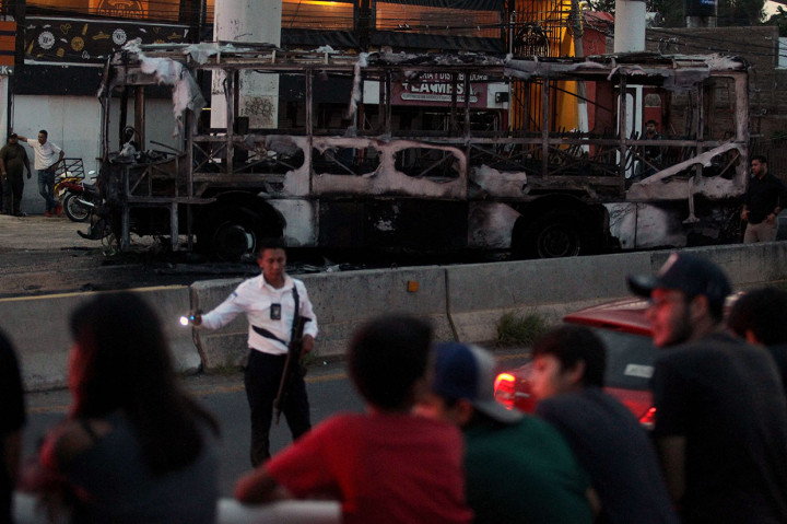 Pasukan tiba, mengakibatkan bentrokan dan penangkapan tokoh kartel pada pertemuan itu, katanya, tanpa menyebut nama mereka.