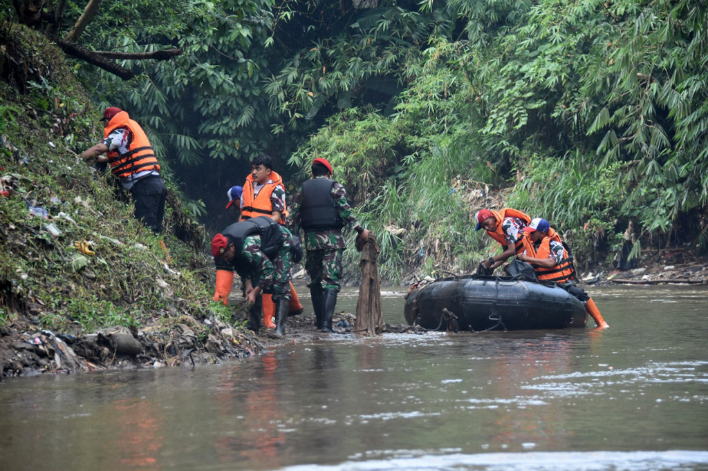 Komando Pasukan Khusus (Kopassus) menyelenggarakan Festival Ciliwung Kopassus 2022 dengan mengadakan Lomba Pembersihan Sungai dan Lomba Memancing di Sungai Ciliwung yang berada di belakang Ksatrian Ahmad Yani Cijantung. 