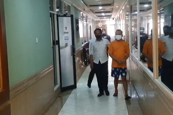 Polres Metro Jakarta Utara menangkap seorang pria berinisial I (32), pelaku penipuan penjualan barang mewah senilai Rp506 juta.