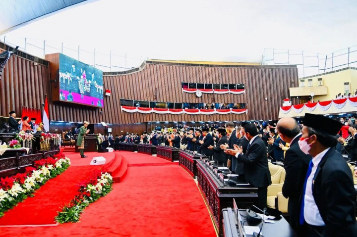 Serta Wakil Presiden ke-11 Boediono, turut hadir para Menteri Kabinet Indonesia Maju, para Ketua Partai Politik dan sejumlah Duta Besar negara sahabat.