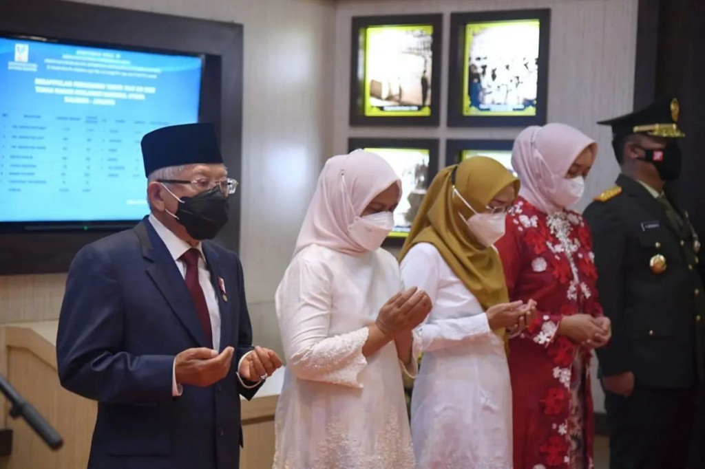 Jokowi menyatakan penghormatan tertinggi bagi 10.257 pahlawan yang telah mengabdi dan mengorbankan jiwa raga untuk membela Tanah Air dan meneruskan perjuangan.