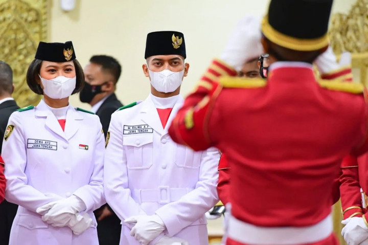 I Dewa Ayu Firsty Meita Dewanggi, perwakilan dari Provinsi Jawa Tengah, terpilih sebagai pembawa bendera Merah Putih. Saat ini, ia menempuh pendidikan di SMA Negeri 2 Kudus.