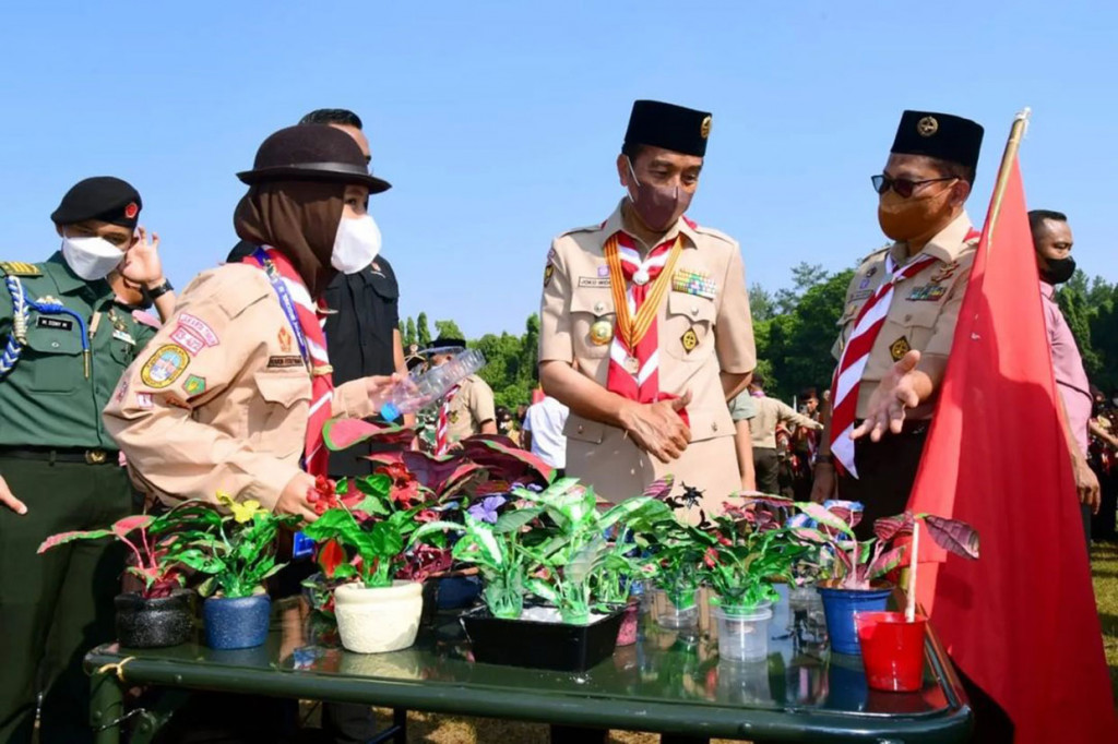 Presiden juga mengapresiasi adanya pengenalan teknologi digital kepada para penggalang melalui zona kampung digital dan komputasi awan. 