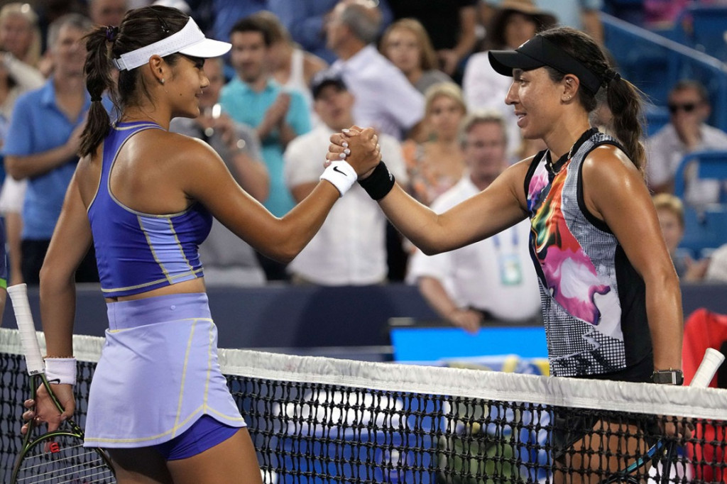 Peringkat teratas Amerika Jessica Pegula mengakhiri laju juara US Open, Emma Raducanu pada babak ketiga Cincinnati Masters, Kamis, 18 Agustus 2022 waktu setempat.