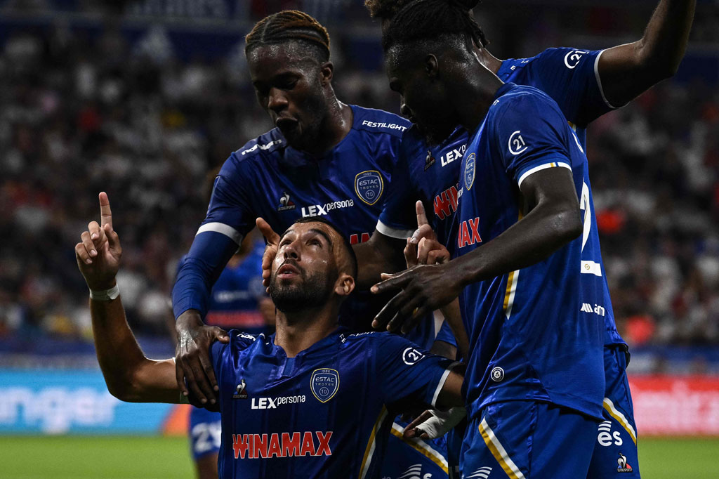 Tim tamu berhasil menyamakan kedudukan lewat eksekusi penalti Florian Tardieu menyusul pelanggaran bek kiri Lyon Tagliafico terhadap Thierno Balde di dalam kotak penalti.