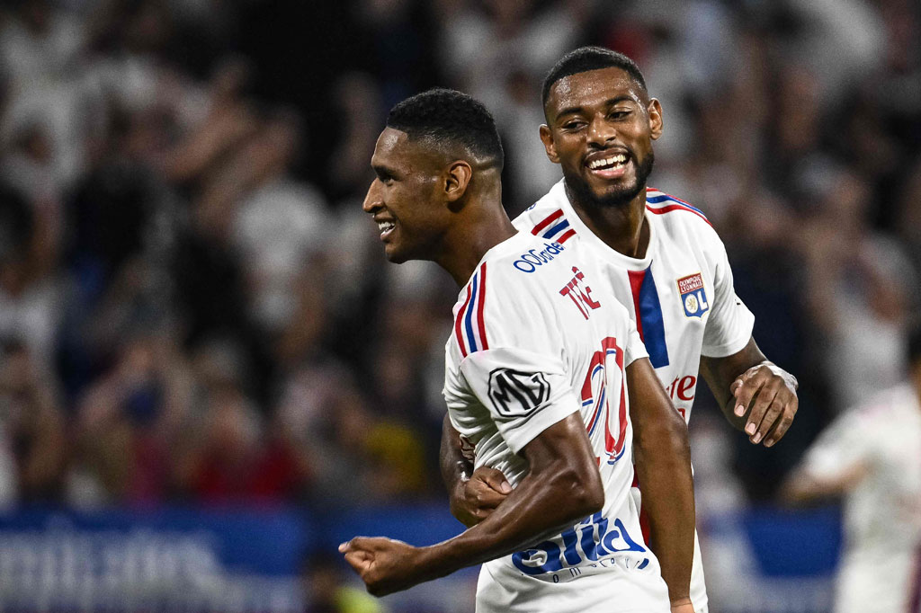 Tete yang bergabung dengan Lyon dari klub Ukraina Shakhtar Donetsk awal tahun ini mencetak gol keduanya yang sekaligus menyempurnakan tiga poin Lyon dari luar kotak penalti ketika laga tinggal seperempat jam lagi.