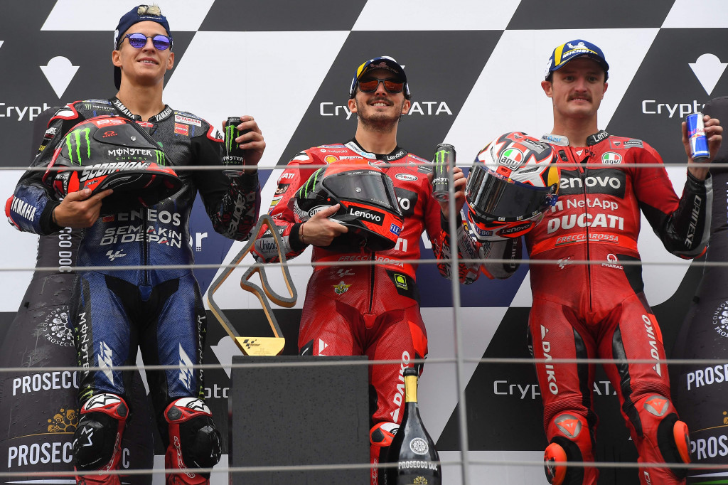 Jack Miller melengkapi podium. Posisi lima besar dilengkapi Luca Marini dan Johann Zarco.