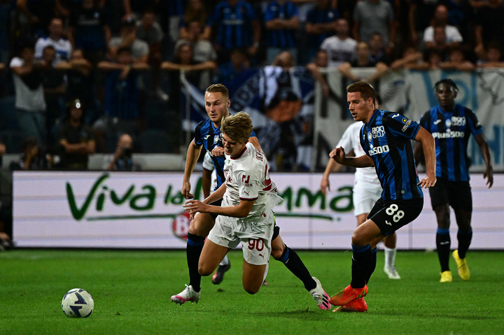 Laga Atalanta vs Milan yang digelar di Stadion Gewiss, Senin, 22 Agustus 2022, dini hari WIB, berakhir imbang 1-1.