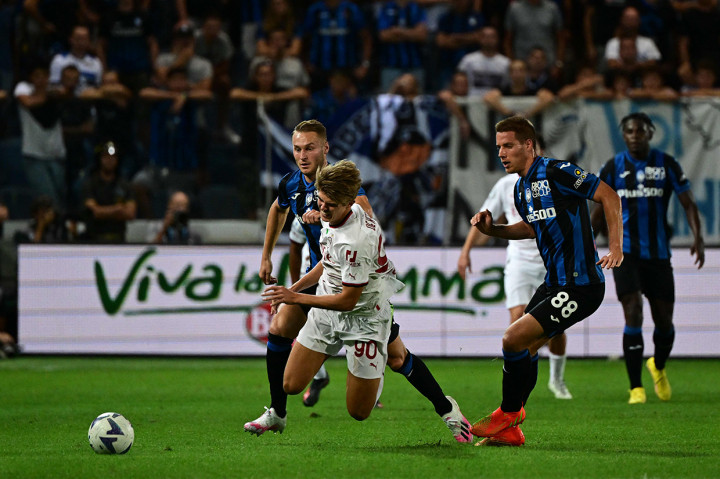 Laga Atalanta vs Milan yang digelar di Stadion Gewiss, Senin, 22 Agustus 2022, dini hari WIB, berakhir imbang 1-1.
