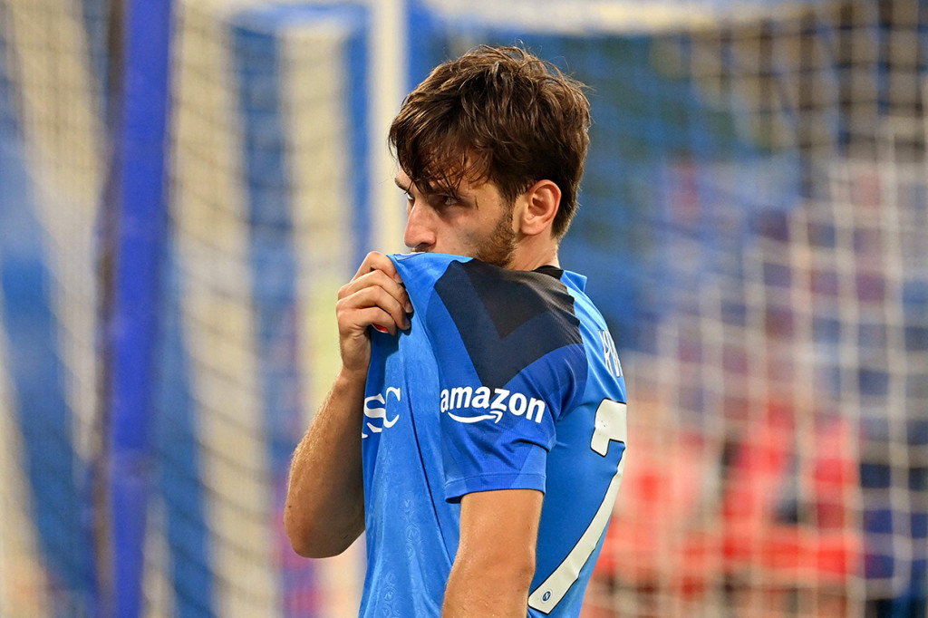 Pemuda 21 tahun tersebut mencetak brace alias dua gol, masing-masing pada menit ke-35 dan 62'.