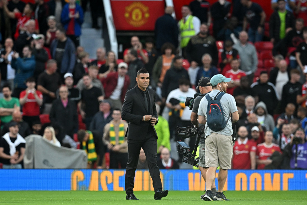 Casemiro sudah tiba di Manchester pada Senin, 22 Agustus 2022, waktu setempat. Dia juga sudah terlihat di Old Trafford sebelum pertandingan melawan Liverpool.