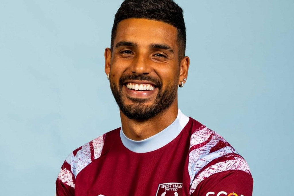 Emerson menandatangani kontrak empat tahun bersama The Hammers dengan opsi perpanjangan satu tahun.