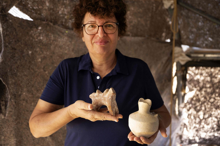 Perkebunan yang ditemukan di dekat masjid langka yang berasal dari periode yang sama, yang ditemukan para arkeolog Israel pada bulan Juni. 