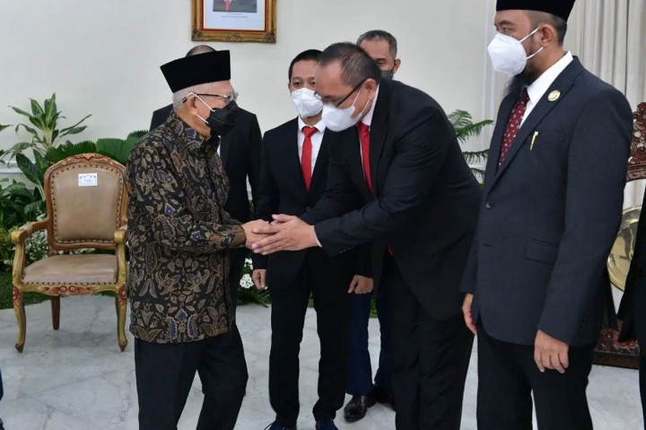 Dalam sambutannya, Wapres menyebutkan sejumlah langkah-langkah yang perlu ditempuh untuk mewujudkan Indonesia sebagai raksasa ekonomi baru, di antaranya mengembangkan potensi ekonomi digital di seluruh sektor usaha dengan mengoptimalkan pemanfaatan teknologi.