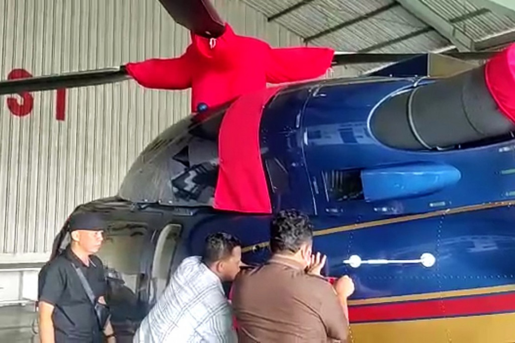 Tim penyidik Jaksa Agung Muda Tindak Pidana Khusus (Jampidsus) Kejaksaan Agung (Kejagung) menyita sebuah helikopter milik tersangka kasus dugaan korupsi penyerobotan lahan sawit di Riau yang merugikan negara hingga Rp78 triliun, Surya Darmadi.