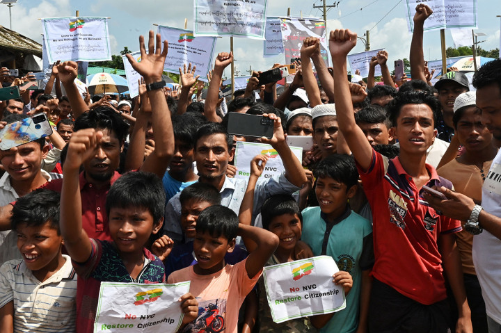 PBB melaporkan junta militer Myanmar telah meningkatkan tindak kekerasannya yang brutal terhadap penduduk. Ini terjadi sejak pemerintah negara yang dipilih secara demokratis, digulingkan satu setengah tahun yang lalu.