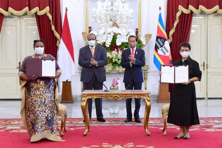 MoU yang ditandatangani oleh Menteri Luar Negeri Indonesia Retno Marsudi dan Menteri Luar Negeri Kerajaan Eswatini Thulisile Dladla tersebut merupakan pintu pembuka kerja sama ekonomi antara Republik Indonesia dengan Kerajaan Eswatini.