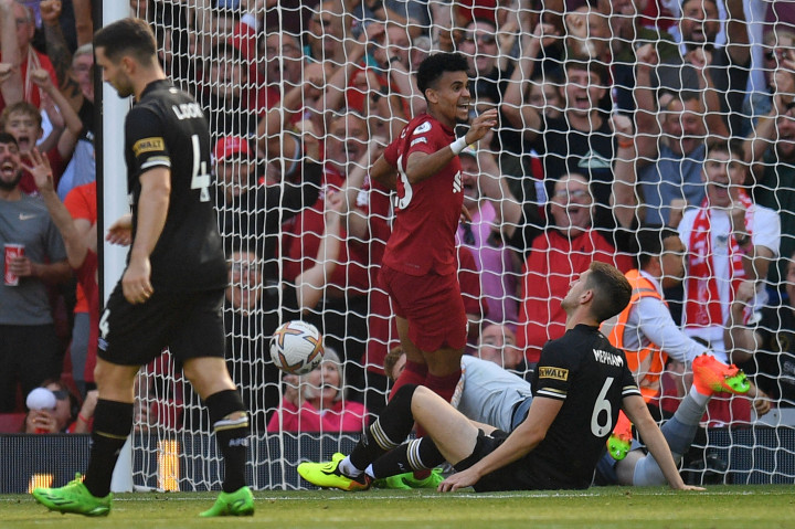 Empat gol ditambah di babak kedua lewat bunuh diri Chris Mepham, gol kedua Firmino, Fabio Carvalho, dan gol kedua Diaz. 