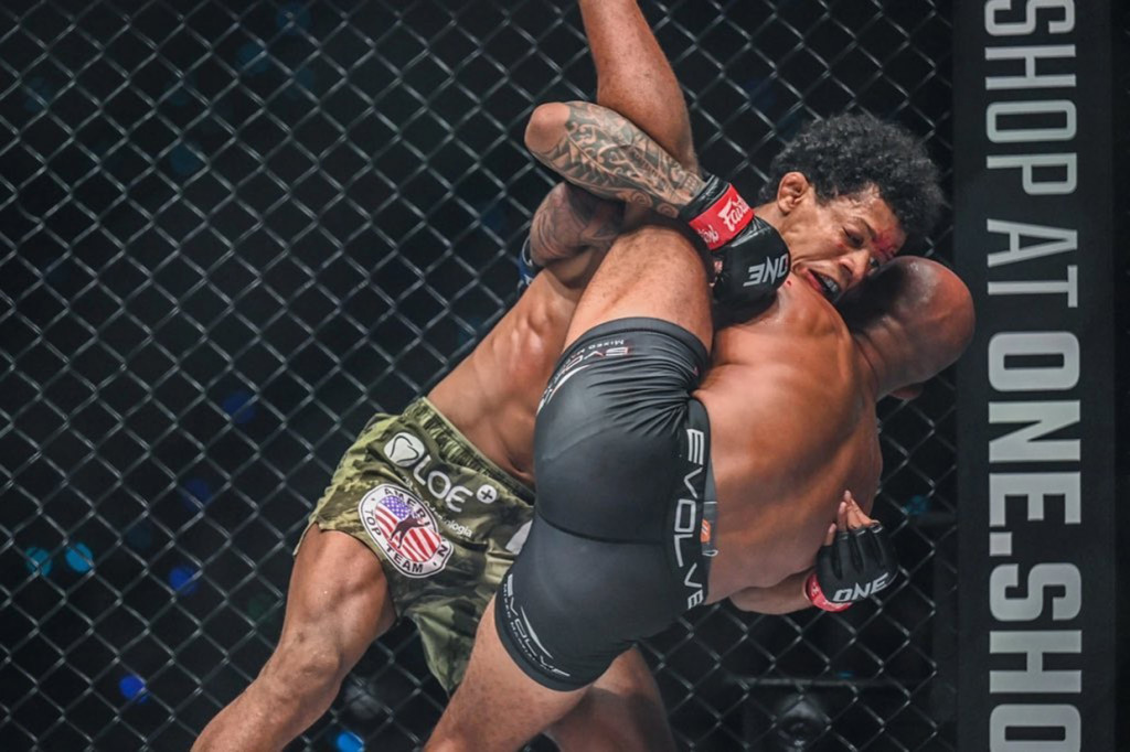 Keberhasilan itu diraih dalam ajang ONE Championship bertajuk ONE on Prime Video 1 yang digelar di Singapore Indoor Stadium, Sabtu, 27 Agustus 2022.