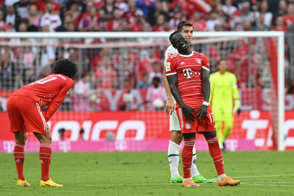 Setidaknya terdapat 19 peluang emas yang dicatatkan Bayern Muenchen yang mampu digagalkan kiper Moenchengladbach Yann Sommer. Selain itu ada juga dua gol Sadio Mane yang dianulir karena offside.
