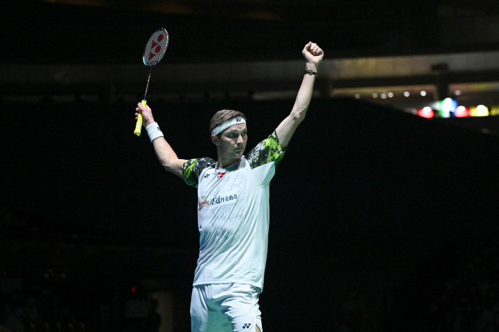 Pemain tunggal putra asal Denmark, Viktor Axelsen, kembali menyandang status juara dunia untuk kedua kalinya.