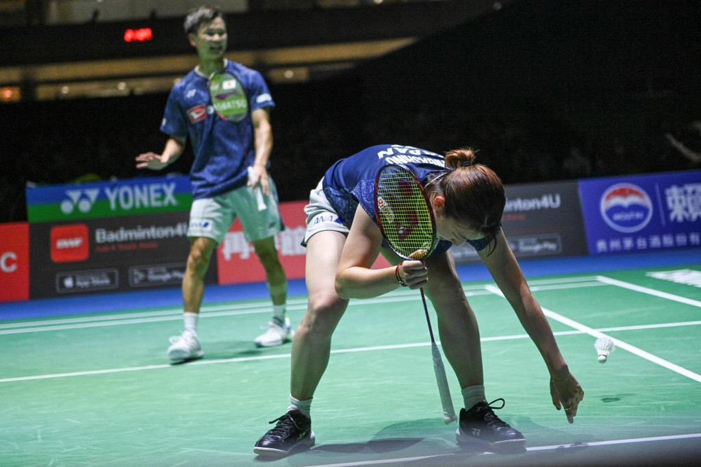 Kesuksesan Akane tak bisa diikuti oleh pemain Jepang di nomor ganda campuran, Yuta Watanabe/Arisa Higashino.